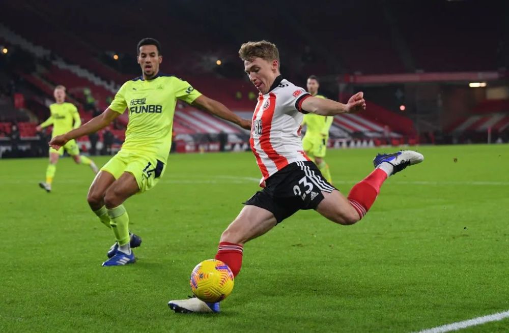 莱斯特城取得关键胜利,稳固前四位置 莱斯特城取得关键胜利,稳固前四位置