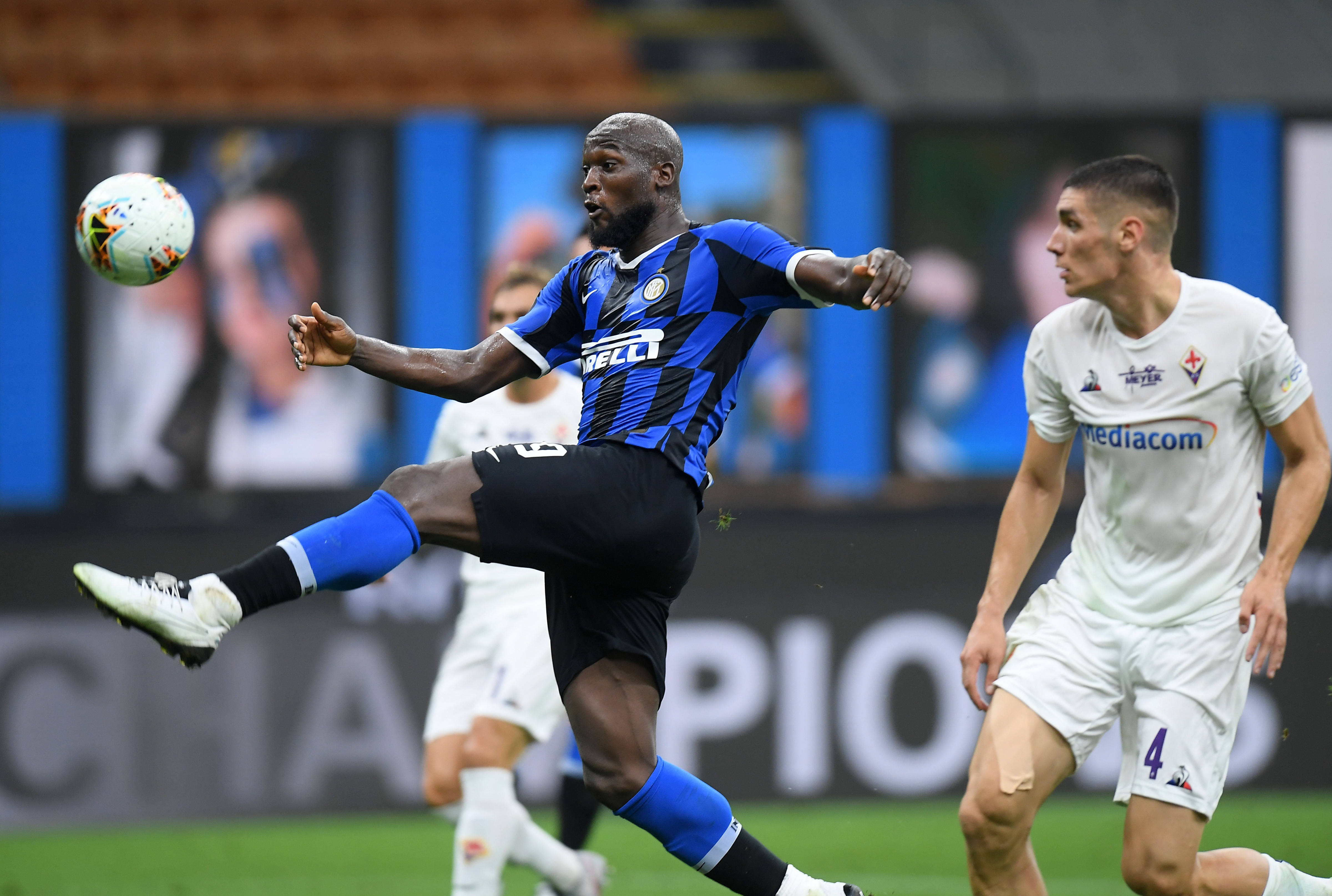 佛罗伦萨前锋表现神勇,成为全队进攻支柱的是谁 佛罗伦萨前锋表现神勇,成为全队进攻支柱的是谁